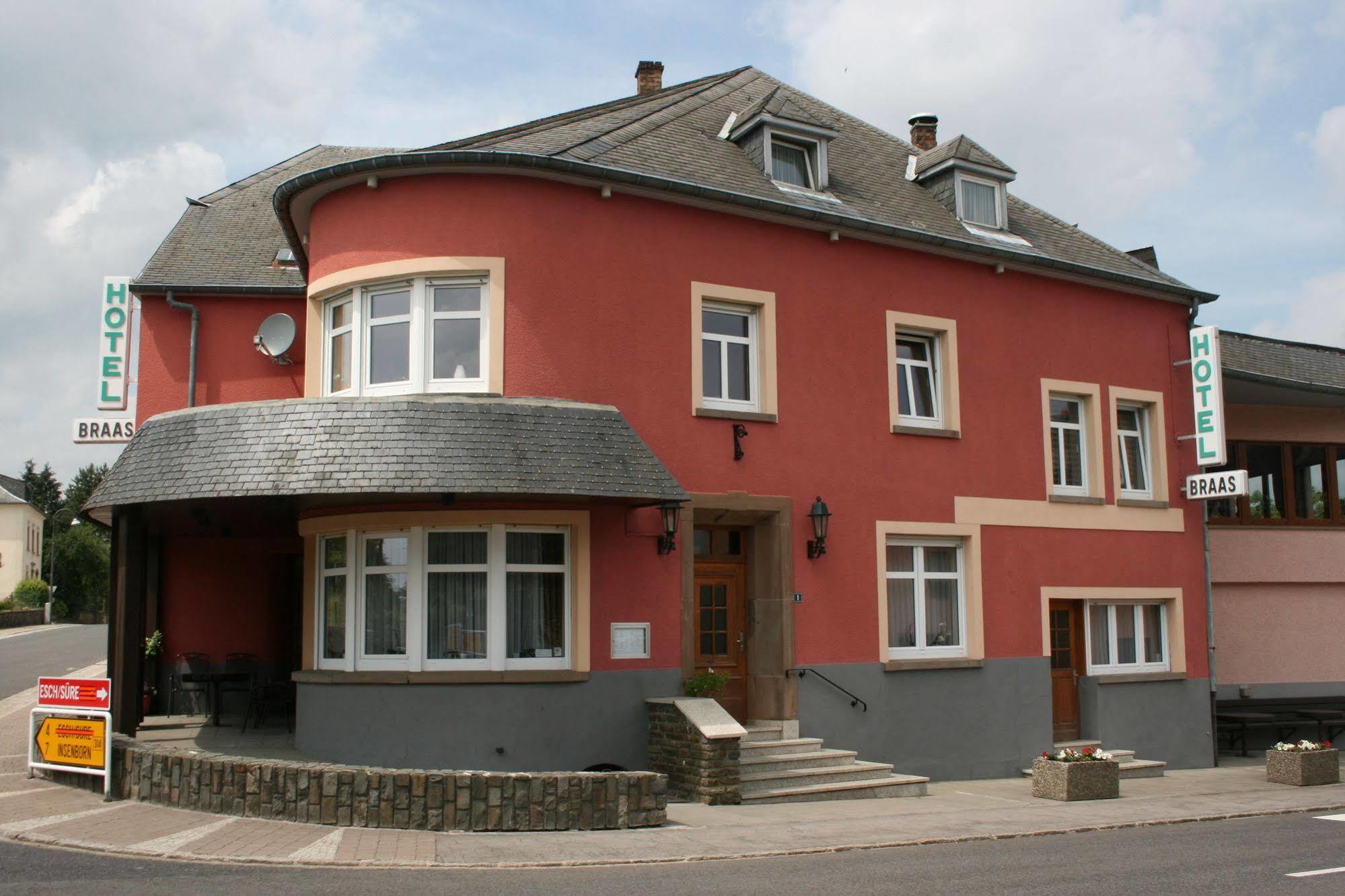 Hotel Restaurant Braas Esch-sur-Sûre Kültér fotó